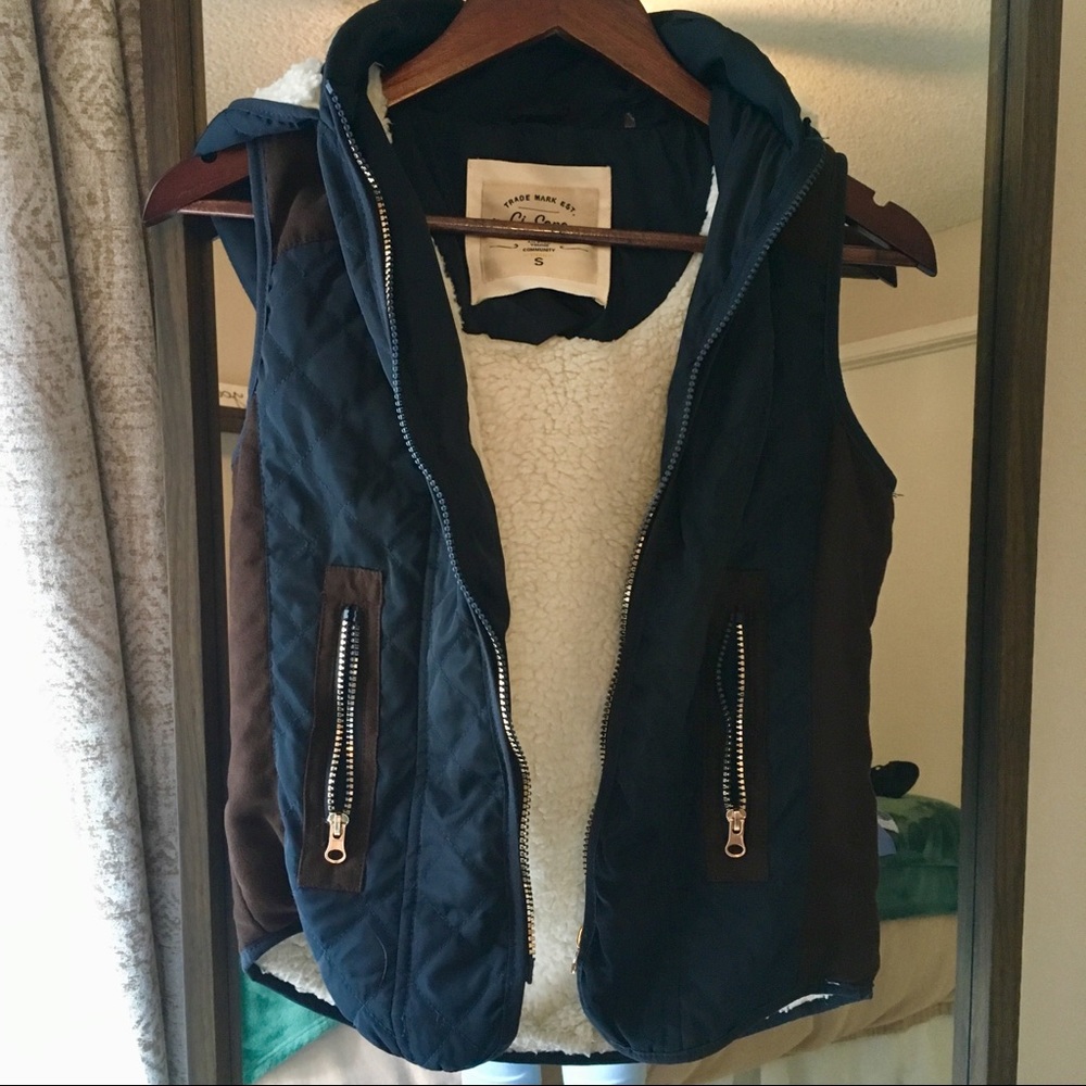 Sherpa lined Vest